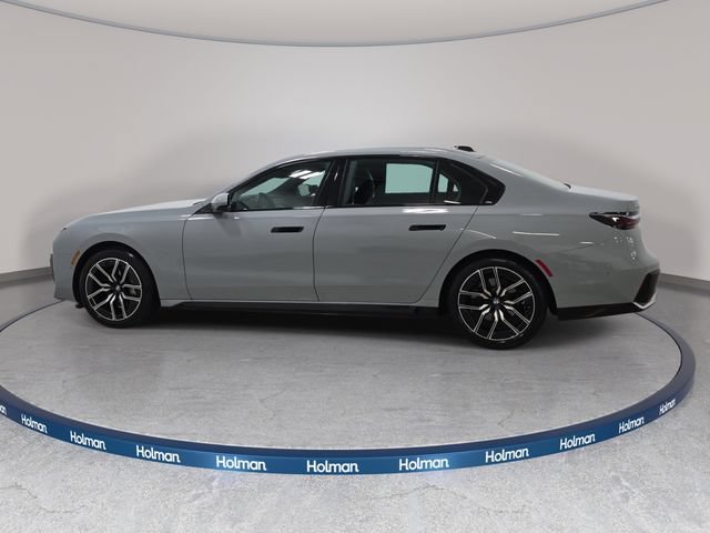 Certified 2025 BMW 740i xDrive AWD/4WD image 8