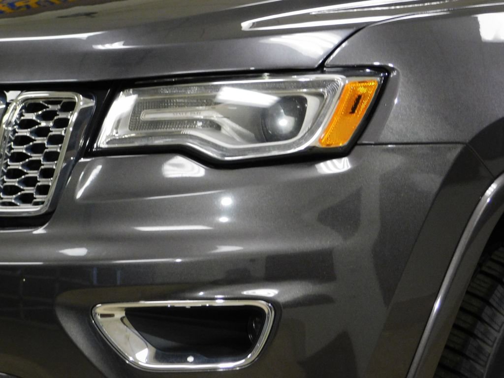Used 2017 Jeep Grand Cherokee Overland AWD/4WD image 17