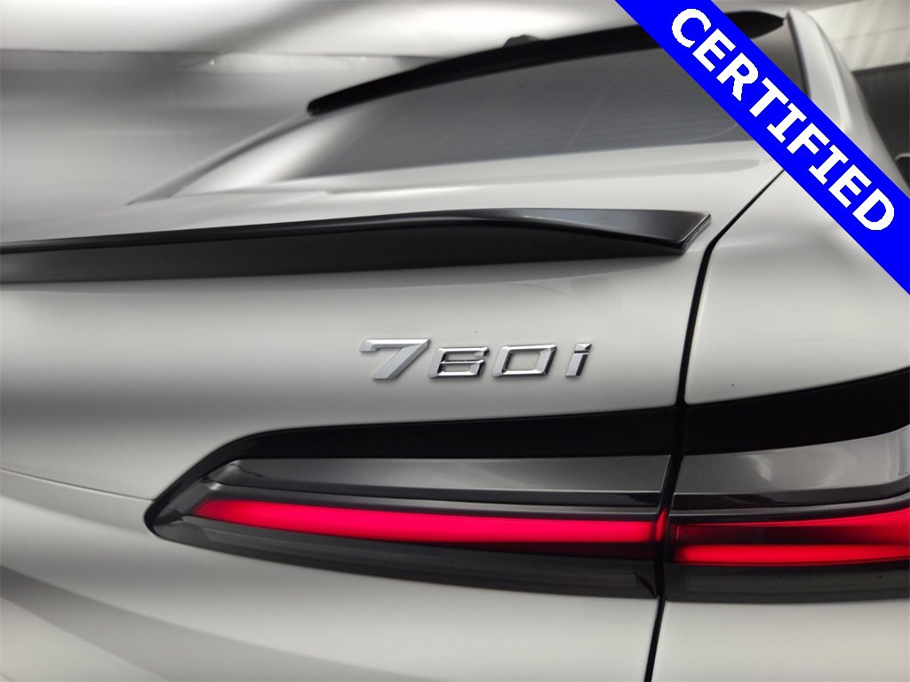 Used 2024 BMW 760i xDrive w/ Executive Package image 19