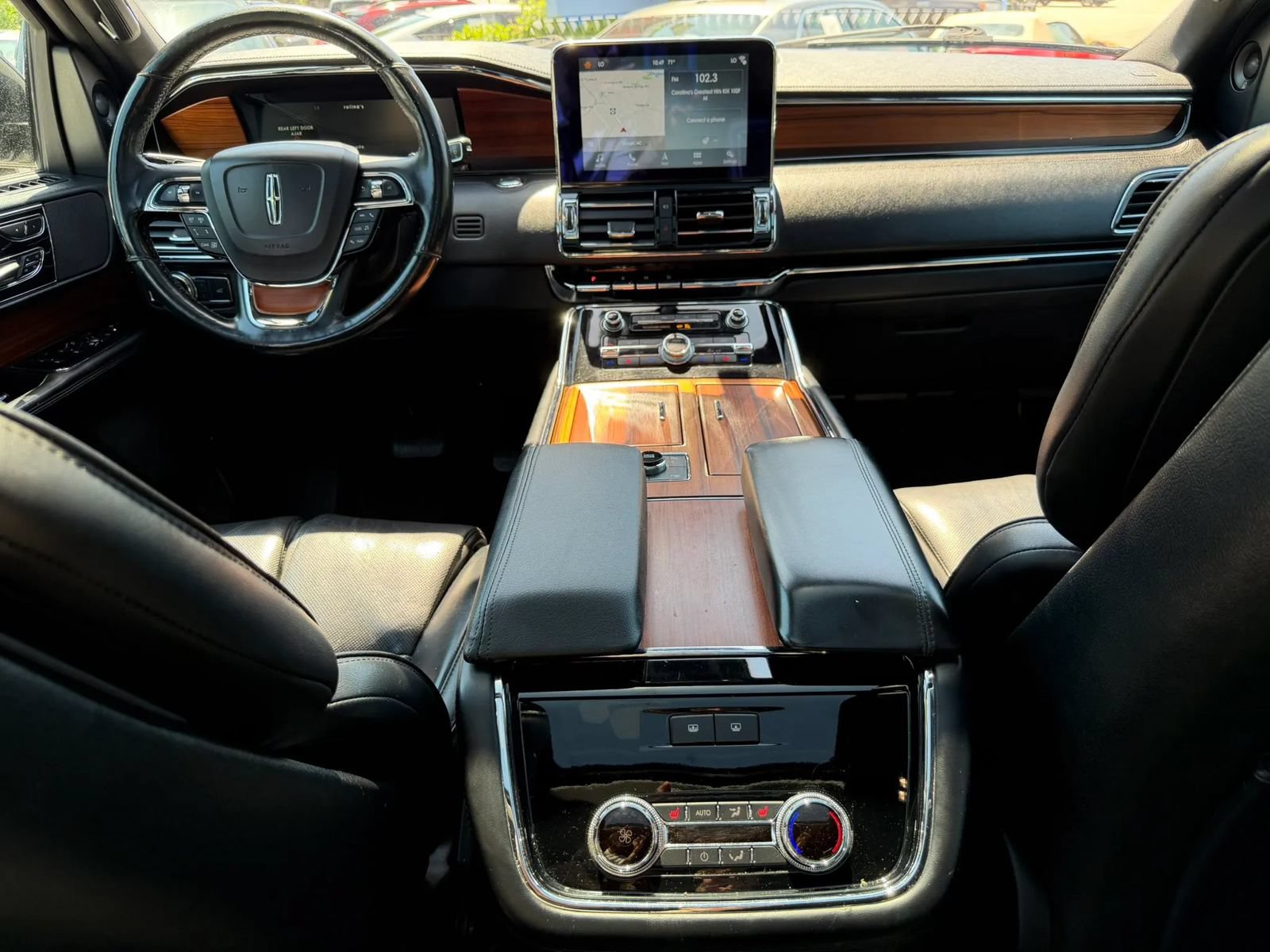Used 2018 Lincoln Navigator Reserve w/ Technology Package AWD/4WD image 30