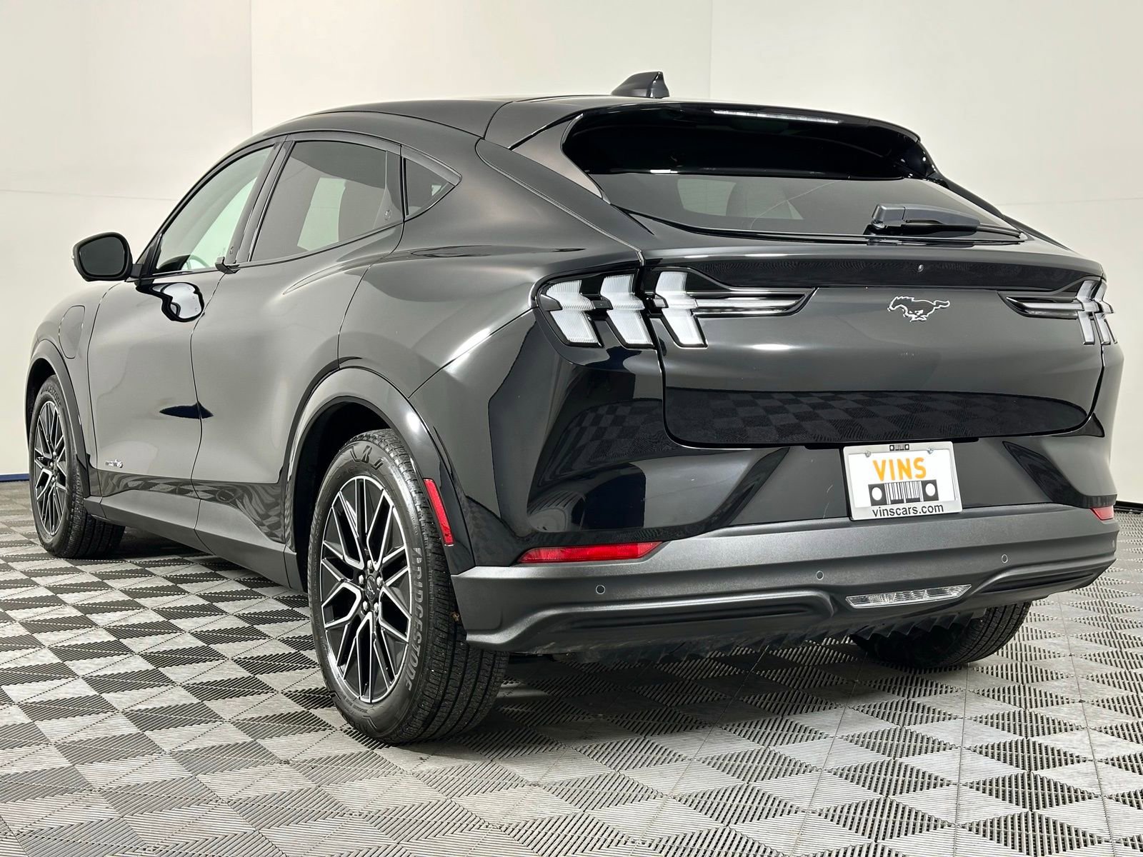 Used 2025 Ford Mustang Mach-E Premium image 38