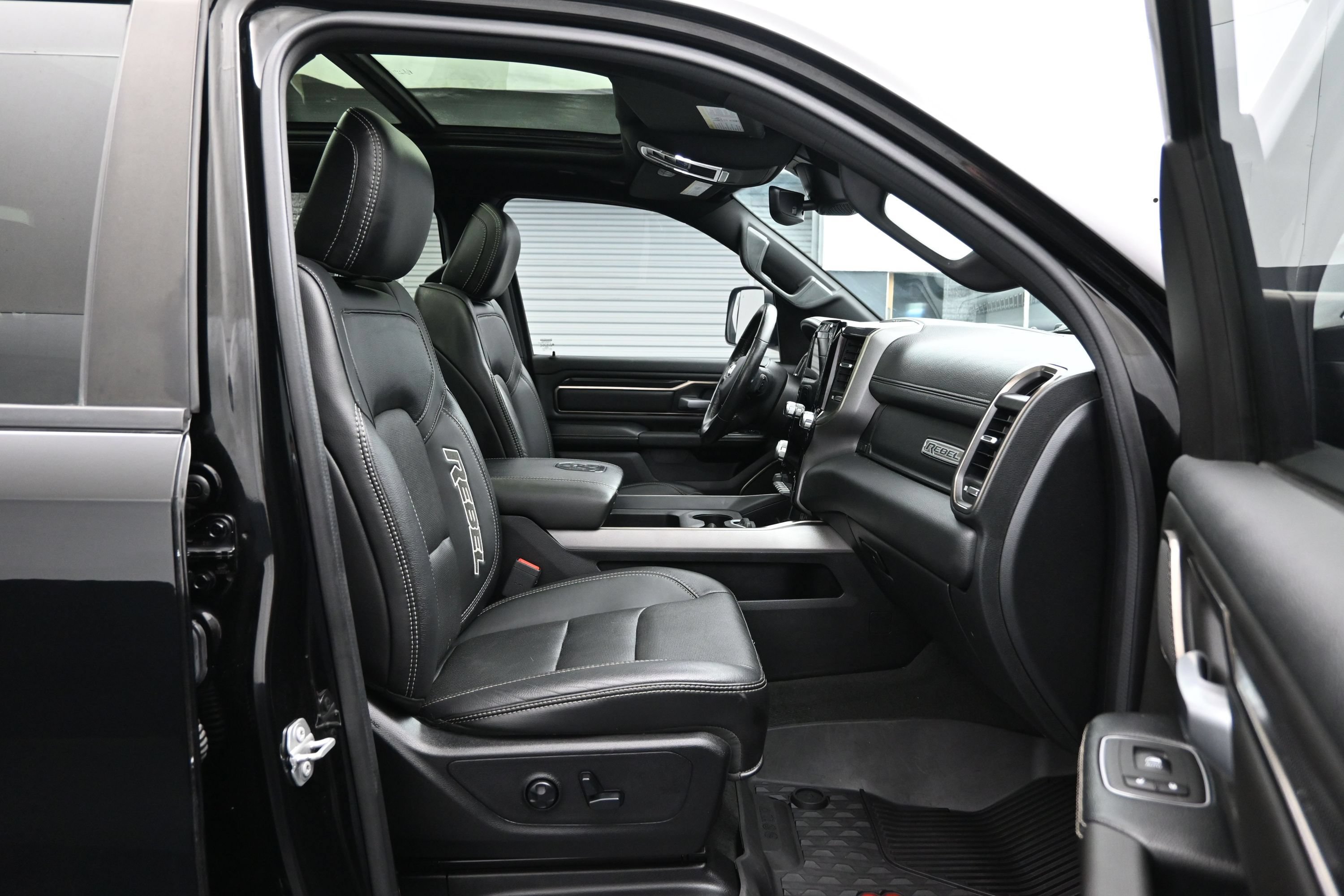 Used 2020 RAM 1500 Rebel w/ Rebel Level 2 Equipment Group AWD/4WD image 13