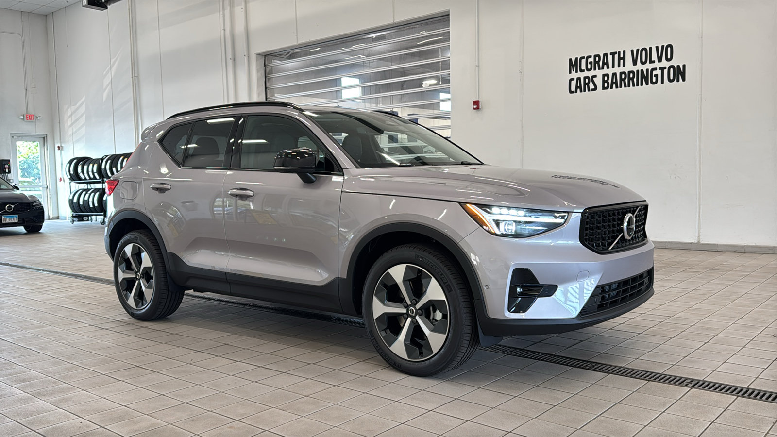 New 2026 Volvo XC40 B5 Plus w/ Protection Package Premier AWD/4WD image 3