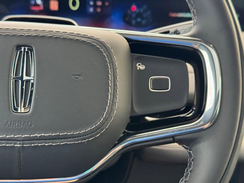 New 2025 Lincoln Navigator Reserve image 23