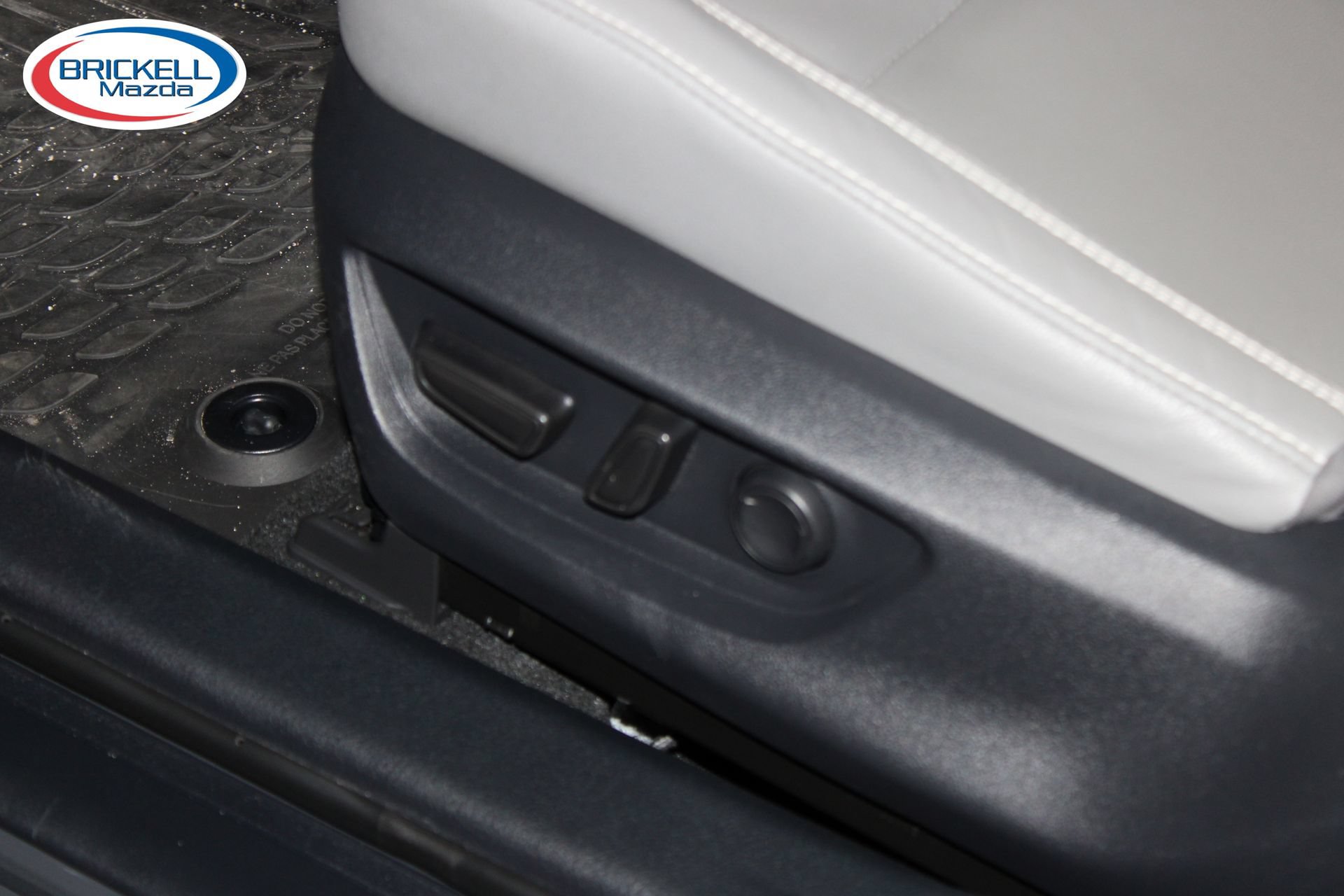 Used 2025 Toyota Camry SE FWD image 26