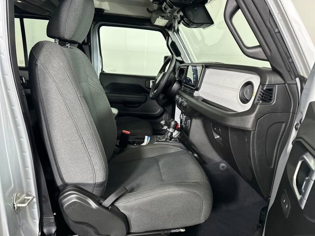Used 2024 Jeep Wrangler Unlimited w/ Convenience Group image 28