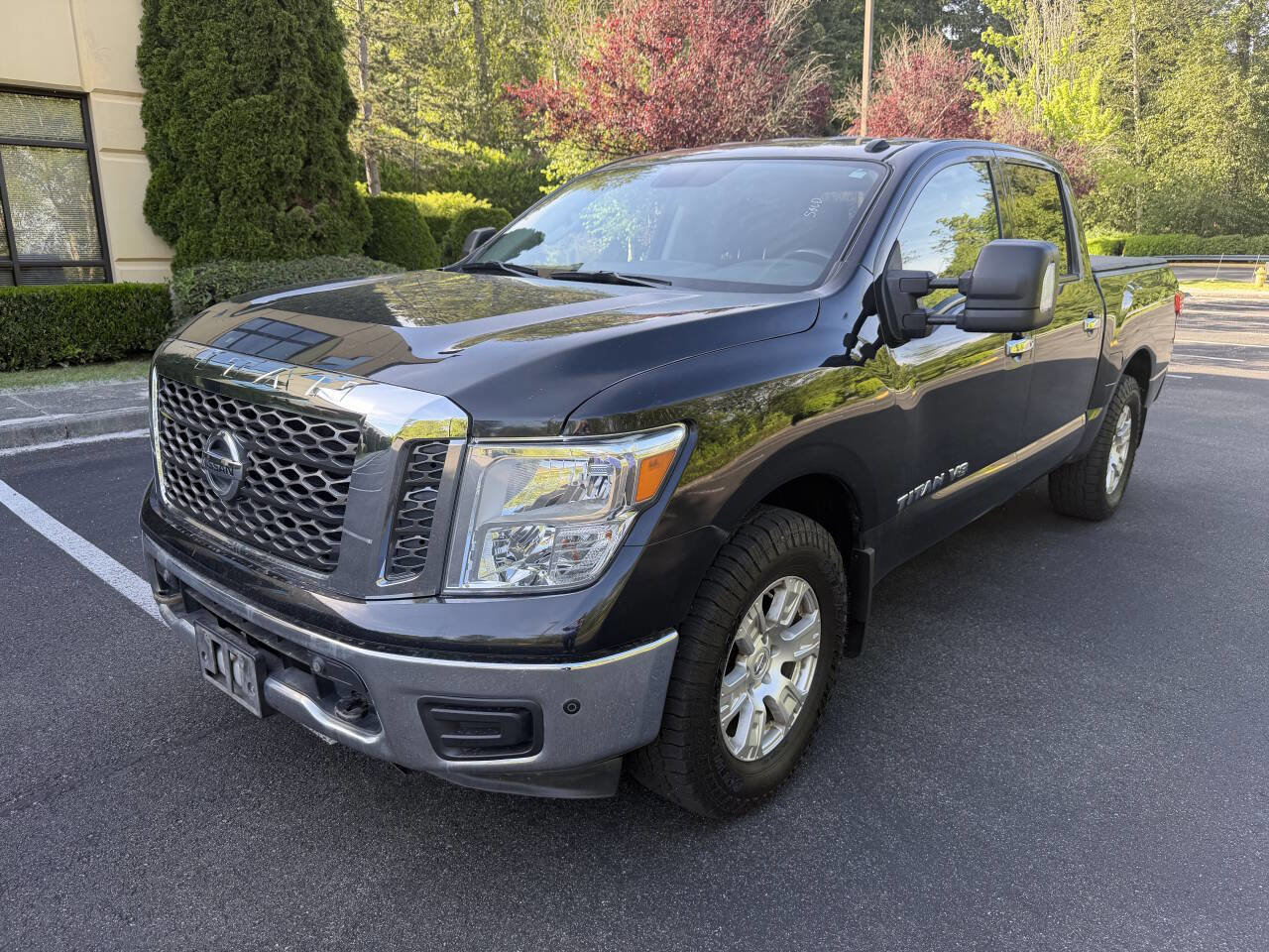 Used 2018 Nissan Titan SV w/ SV Convenience Package