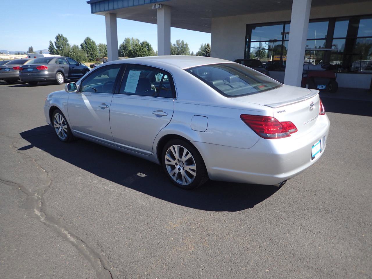 Used 2008 Toyota Avalon Touring FWD image 3