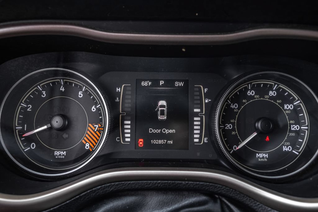 Used 2014 Jeep Cherokee Latitude FWD image 24
