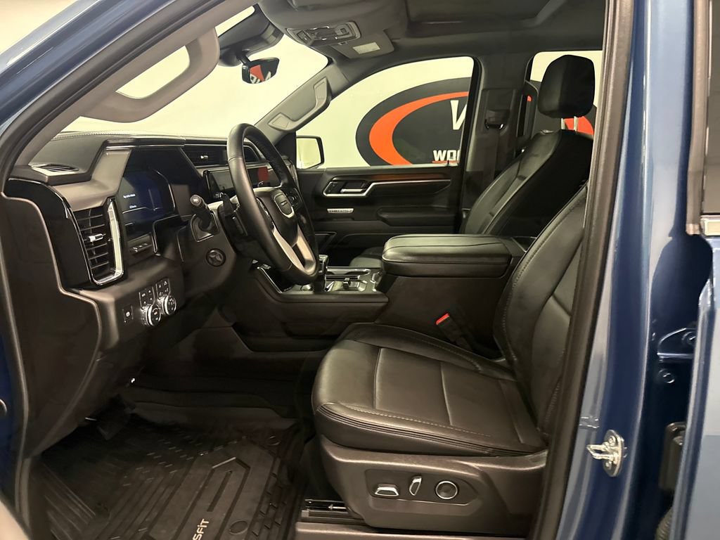 Used 2025 GMC Sierra 1500 Denali w/ Denali Reserve Package AWD/4WD image 9