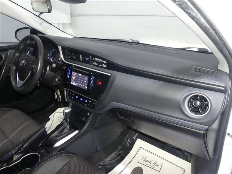 Used 2018 Toyota Corolla SE FWD image 23