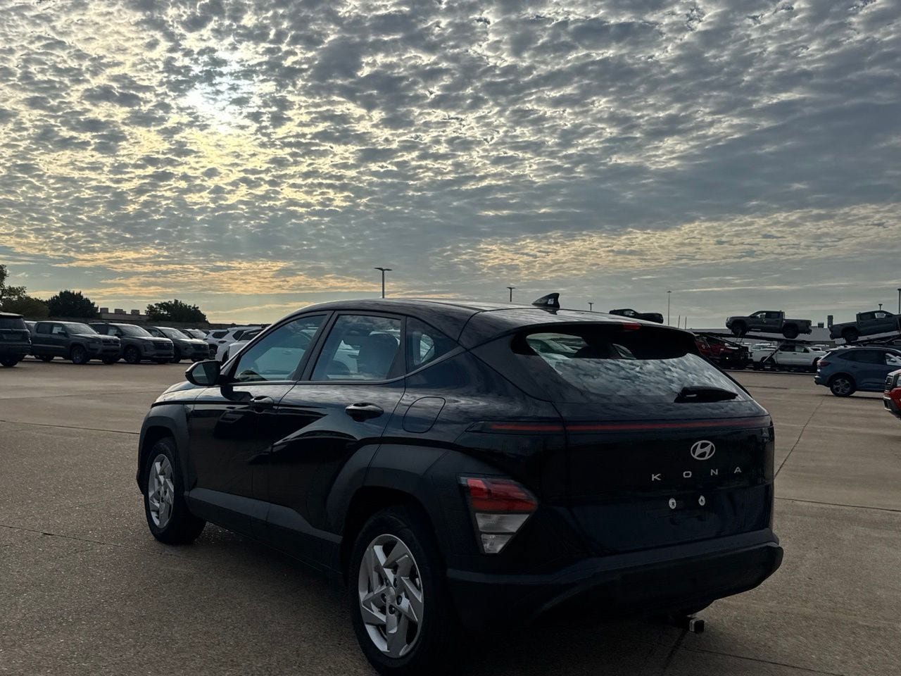 Used 2026 Hyundai Kona SE FWD image 16