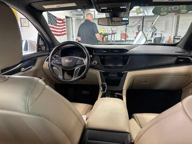 Used 2019 Cadillac XT5 FWD image 20