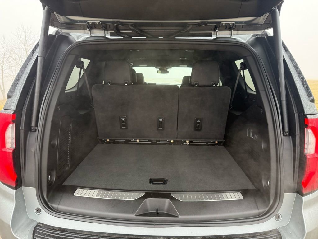 Used 2025 GMC Yukon XL Denali image 5