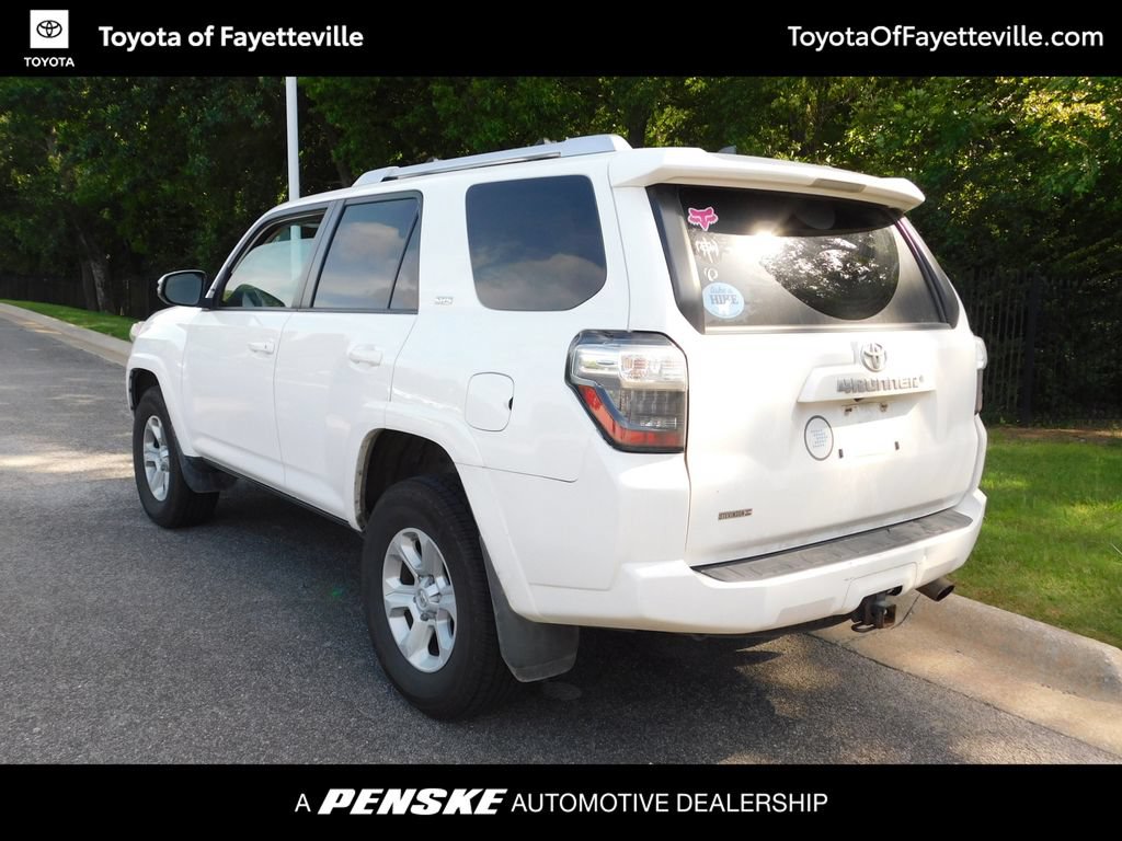 Used 2016 Toyota 4Runner SR5 AWD/4WD image 10