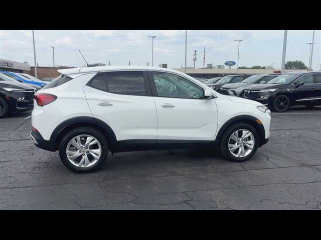 Certified 2024 Buick Encore GX Preferred w/ Comfort Package FWD image 9