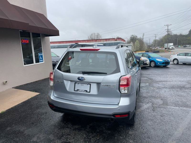 Used 2017 Subaru Forester 2.5i w/ Alloy Wheel Package AWD/4WD image 6