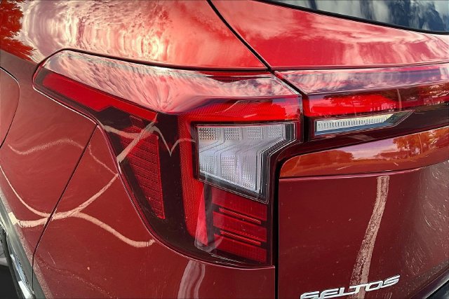 Certified 2024 Kia Seltos S FWD image 23