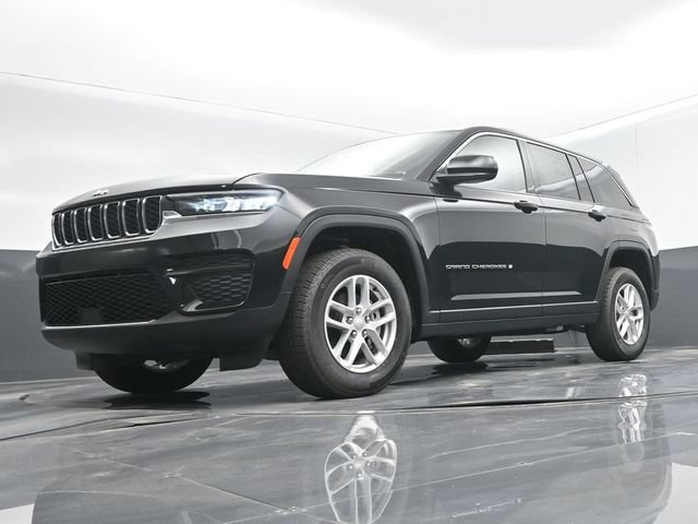 Used 2024 Jeep Grand Cherokee Laredo X AWD/4WD image 41