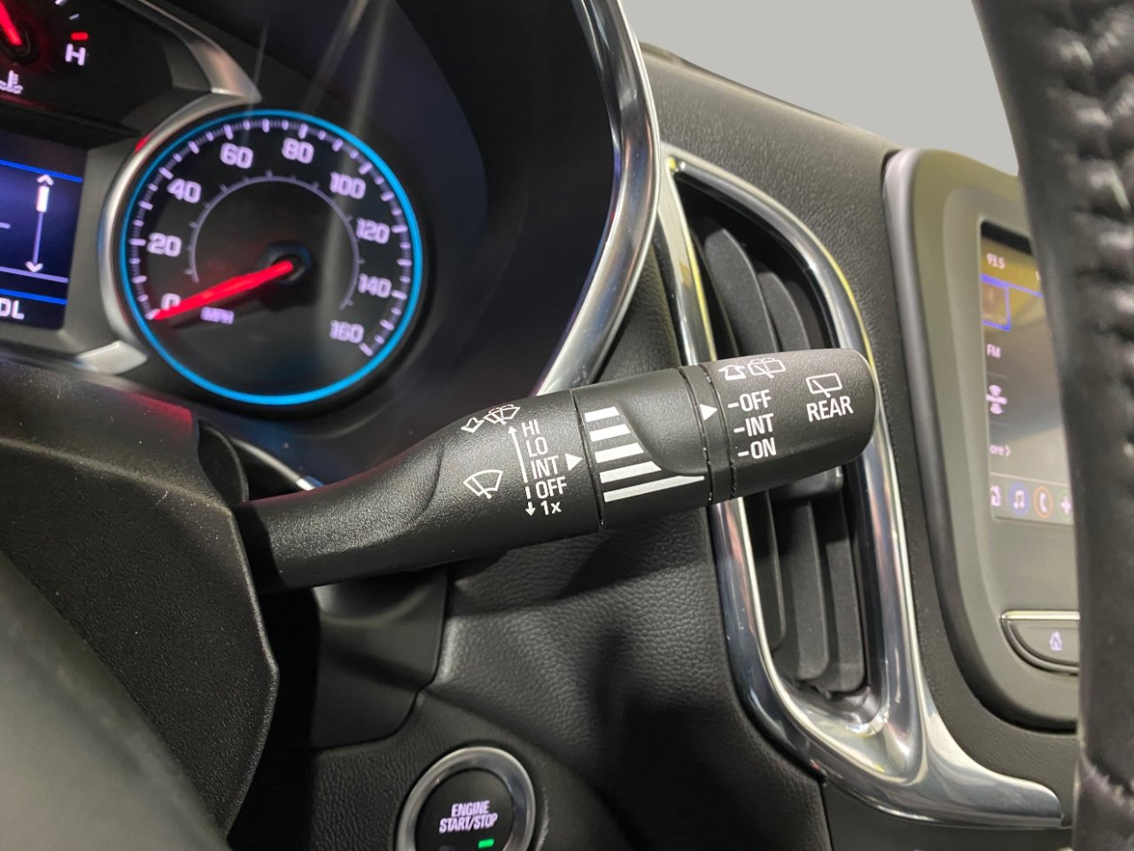 Used 2022 Chevrolet Equinox LT image 21