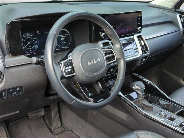 Used 2023 Kia Sorento SX FWD image 9