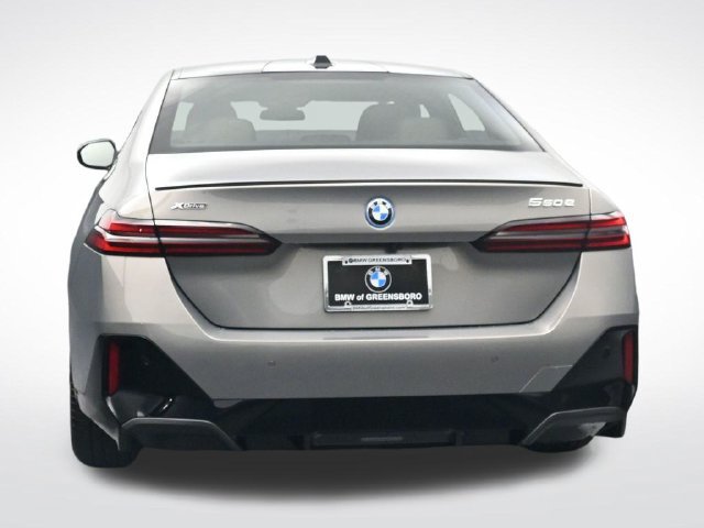 New 2027 BMW 550e xDrive AWD/4WD image 6