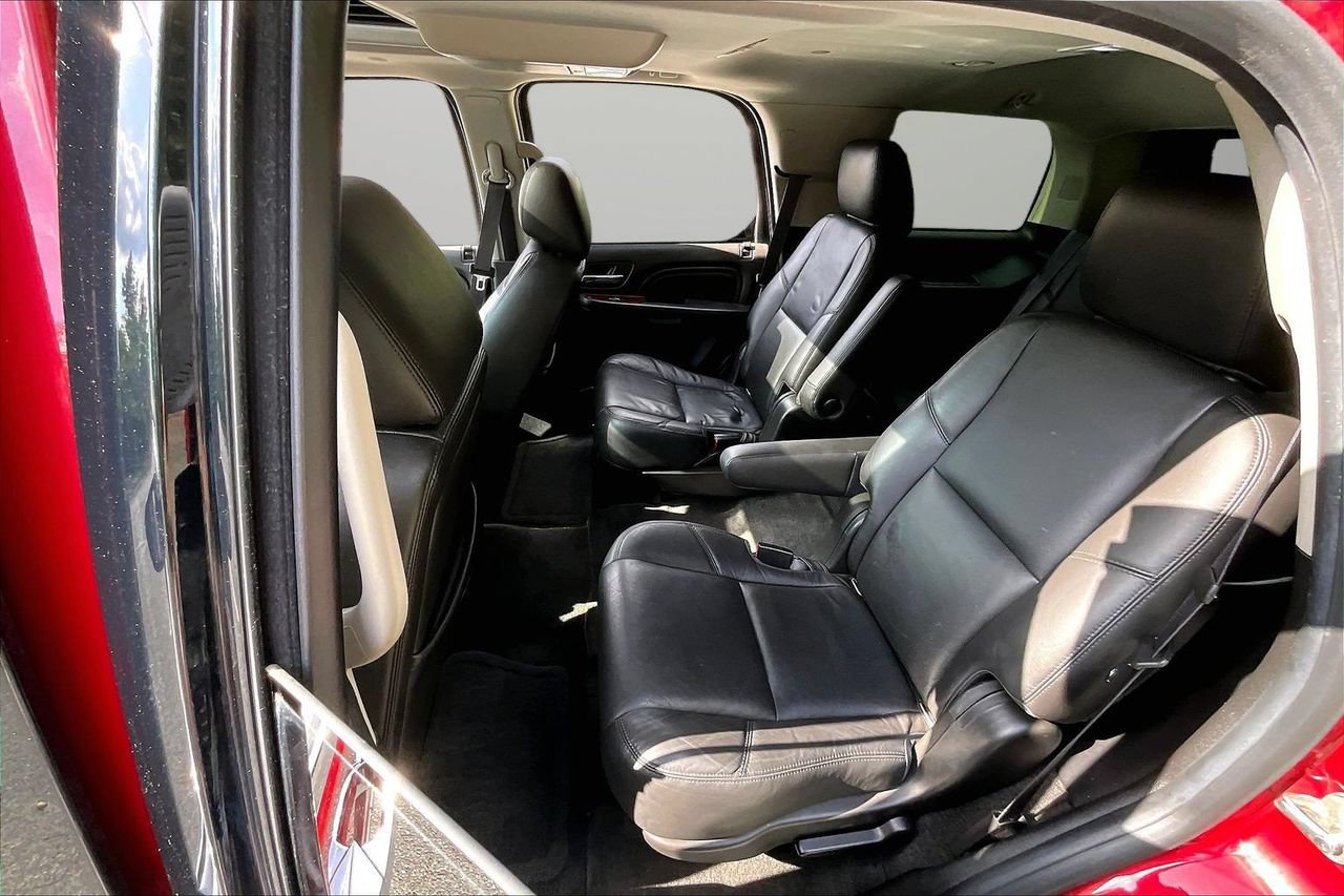 Used 2014 Cadillac Escalade Premium AWD/4WD image 23