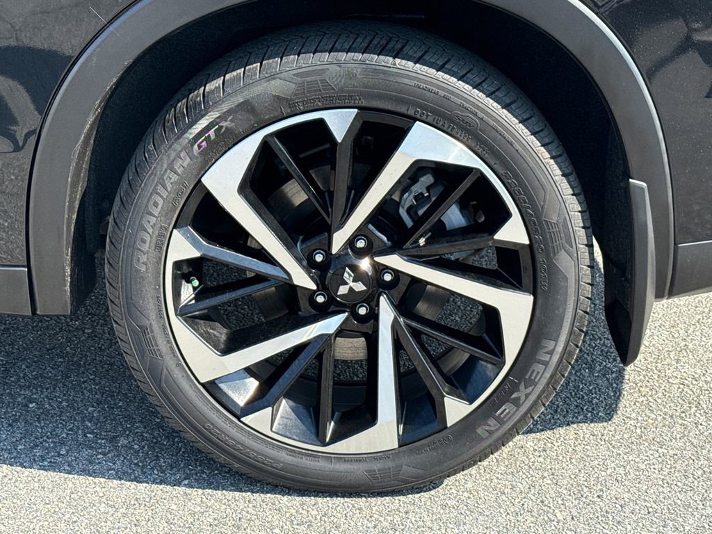 Used 2023 Mitsubishi Outlander SE image 20