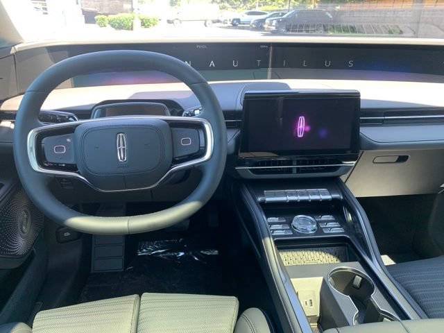 New 2026 Lincoln Nautilus Reserve AWD/4WD image 19