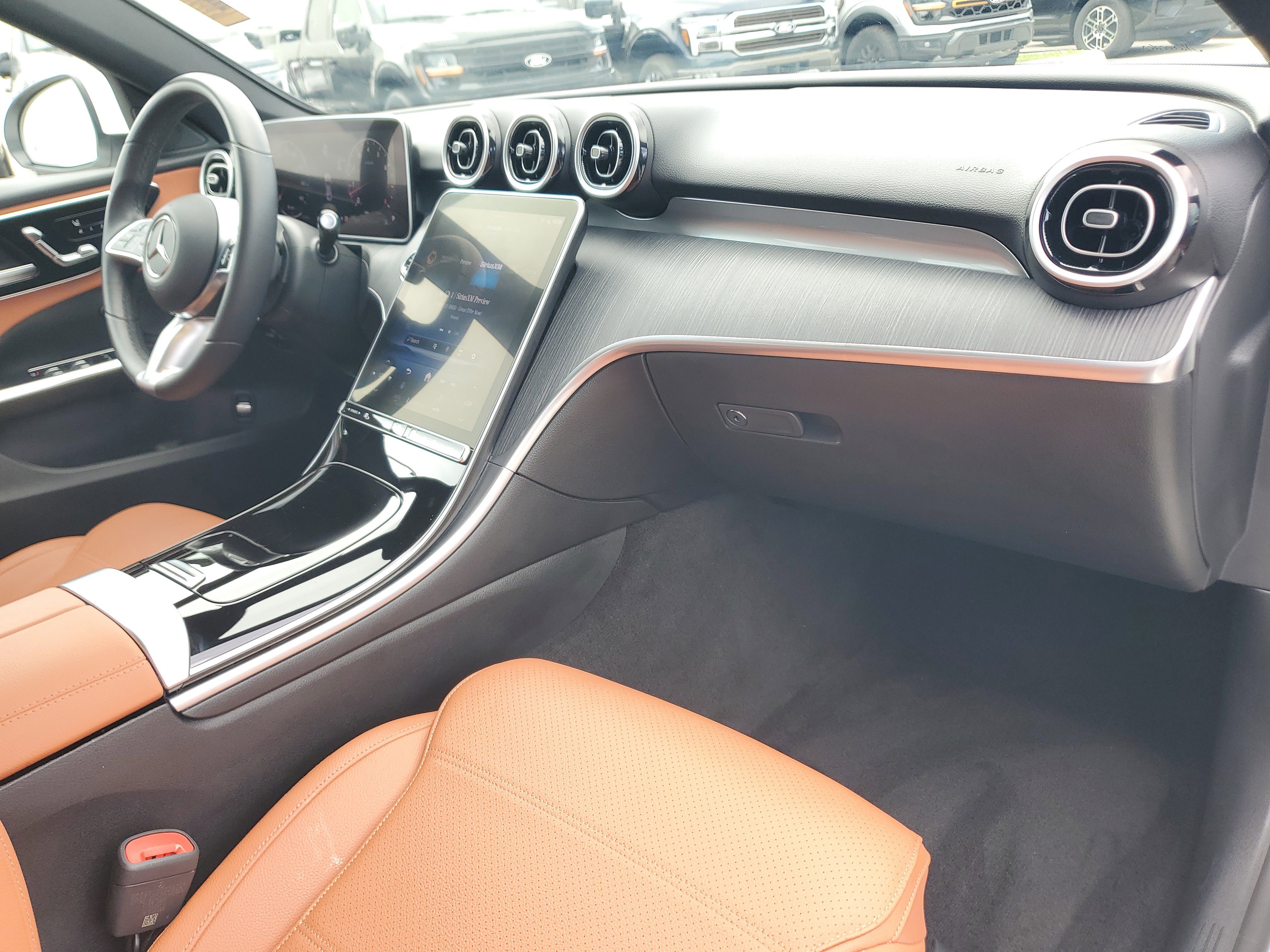 Used 2025 Mercedes-Benz C 300 Sedan image 16