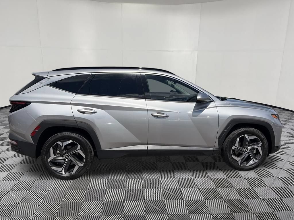 Used 2022 Hyundai Tucson Limited AWD/4WD image 11