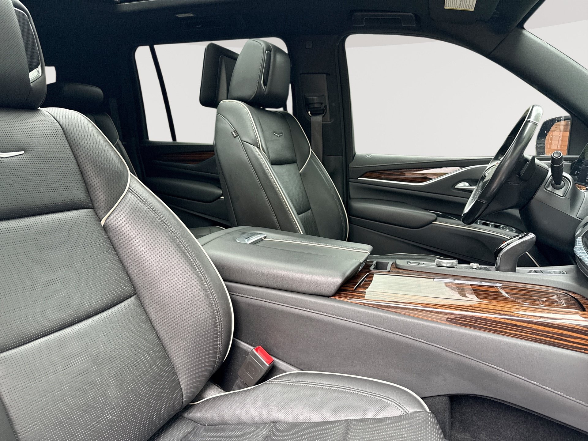 Used 2021 Cadillac Escalade ESV Premium Luxury w/ Driver Assist Tech Package AWD/4WD image 24