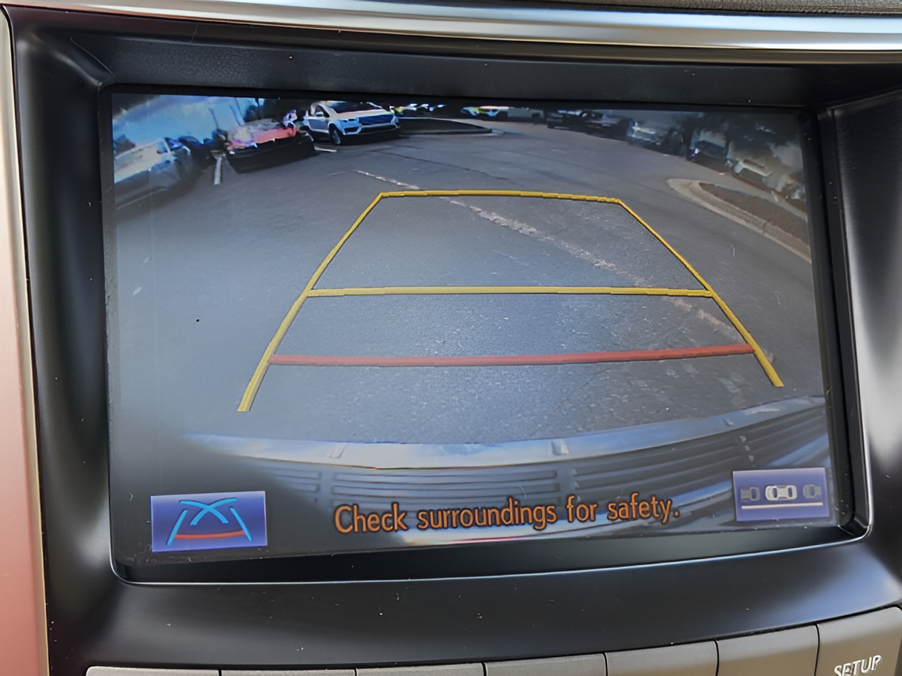 Used 2013 Lexus LX 570 4WD w/ Luxury Pkg image 21