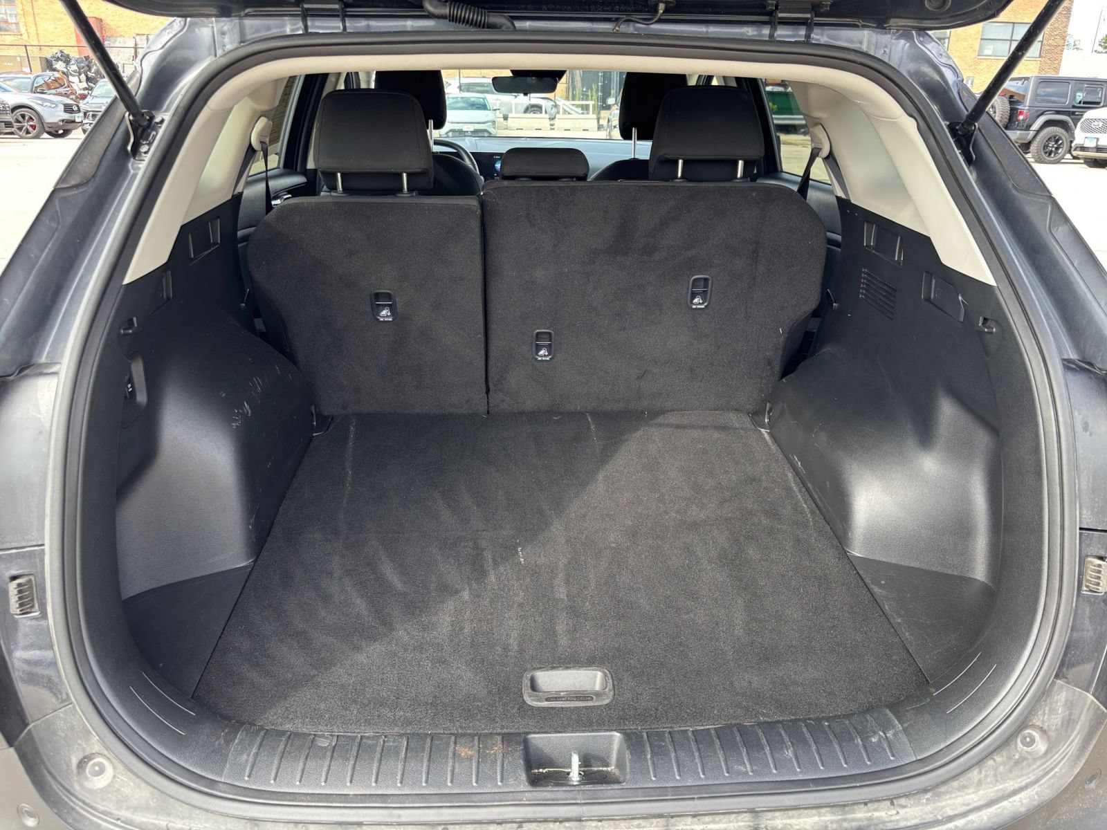 Used 2026 Kia Sportage LX FWD image 30