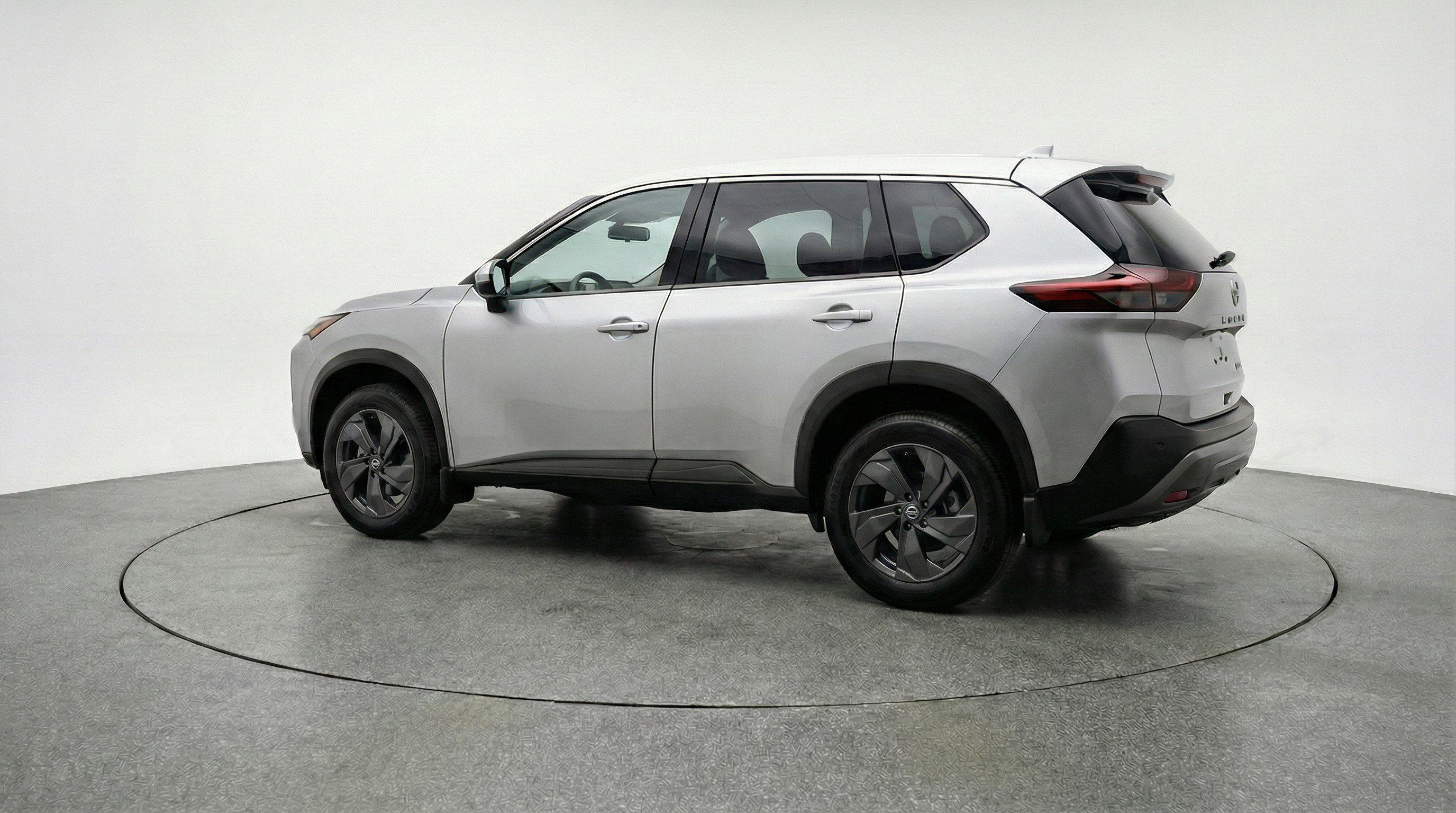 Used 2025 Nissan Rogue SV FWD image 6