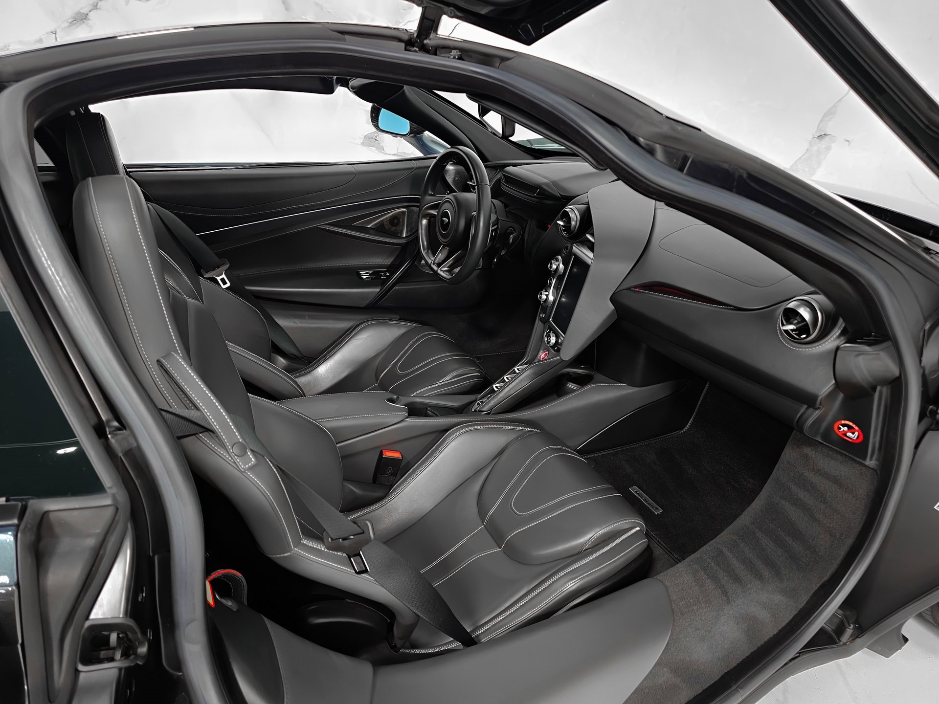 Used 2019 McLaren 720S image 15