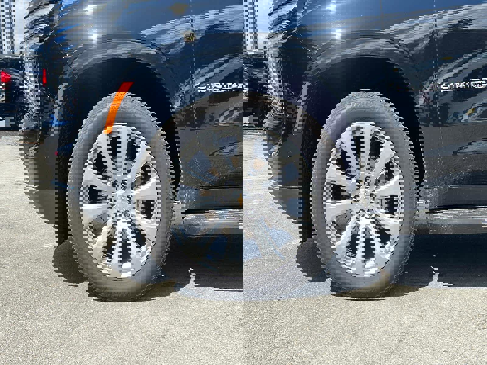 Certified 2025 Chevrolet Suburban Premier w/ Sun And Tow Package image 11