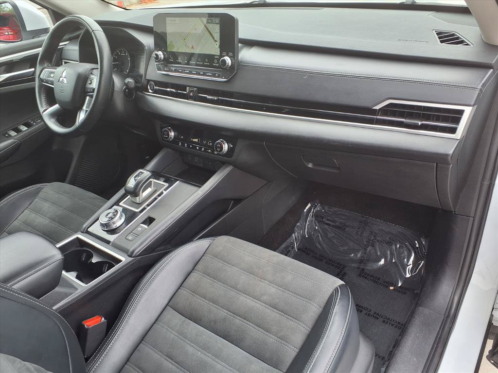 Used 2024 Mitsubishi Outlander SE AWD/4WD image 8