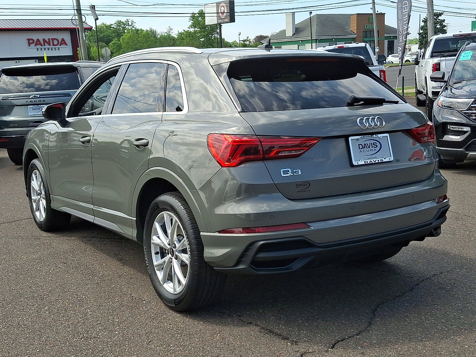 Used 2025 Audi Q3 2.0T Premium AWD/4WD image 6