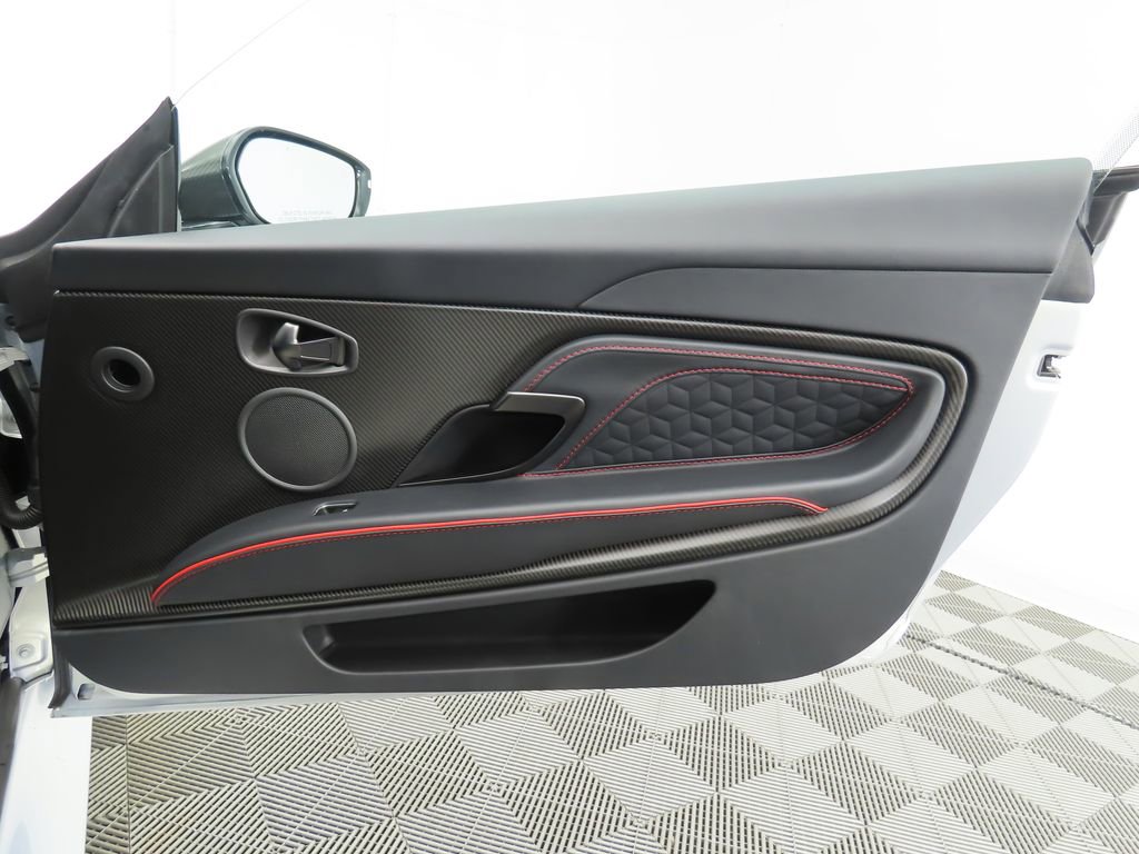 Used 2023 Aston Martin DBS Coupe image 24