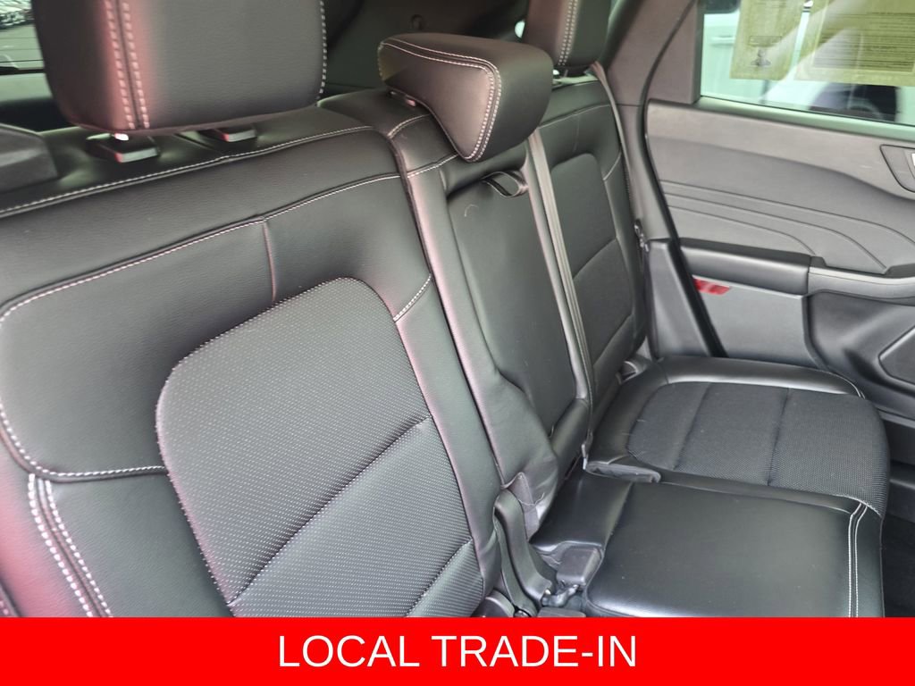 Used 2022 Ford Escape SEL w/ Technology Package image 11