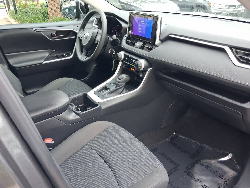 Used 2024 Toyota RAV4 LE FWD image 25