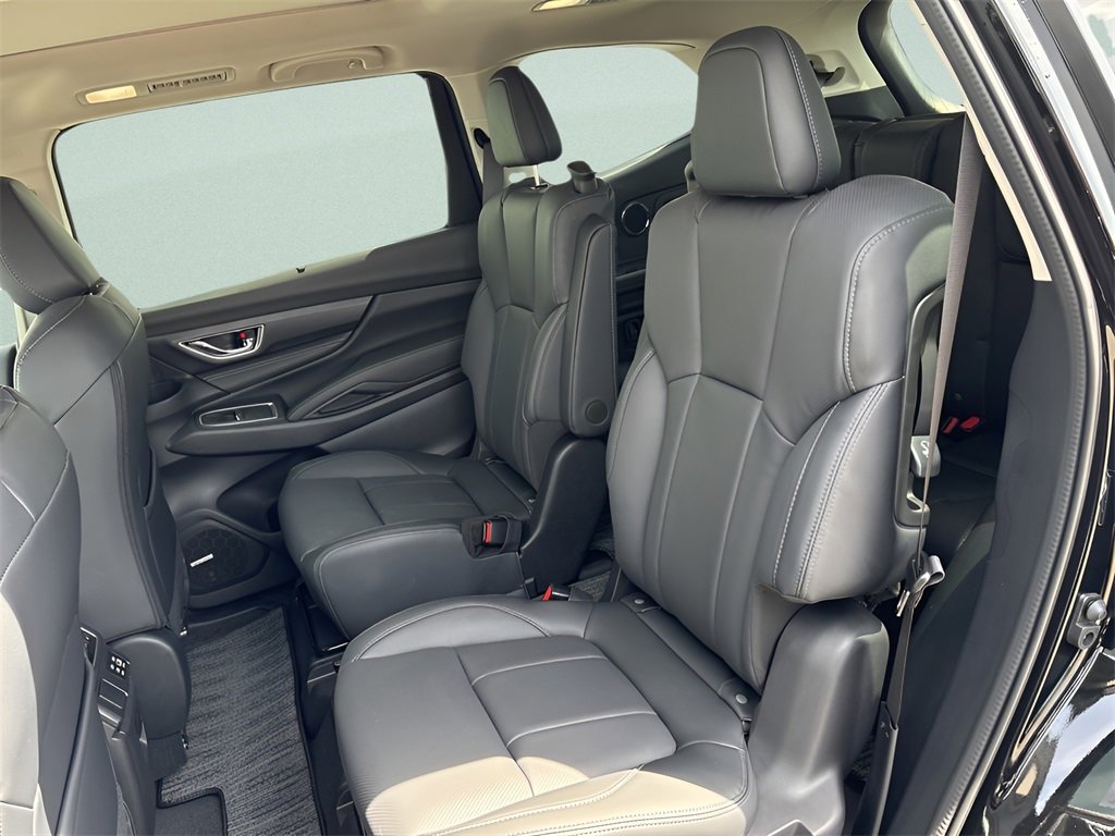 New 2025 Subaru Ascent Limited image 8