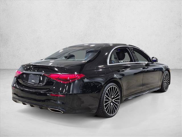 Used 2022 Mercedes-Benz S 500 4MATIC w/ AMG Line Package image 5