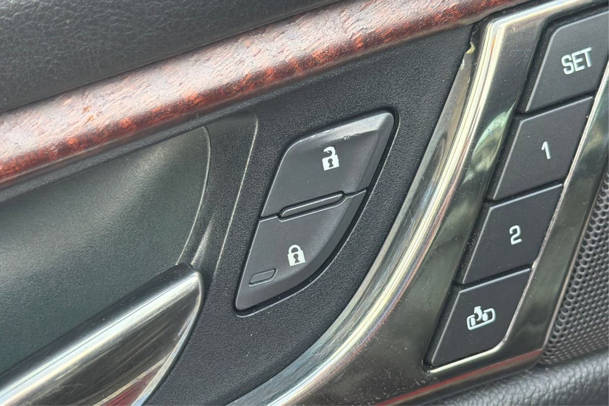 Used 2017 Cadillac CTS Luxury AWD/4WD image 40