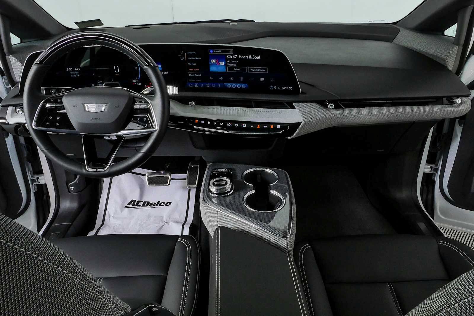 Certified 2025 Cadillac Optiq Luxury 1 AWD/4WD image 21