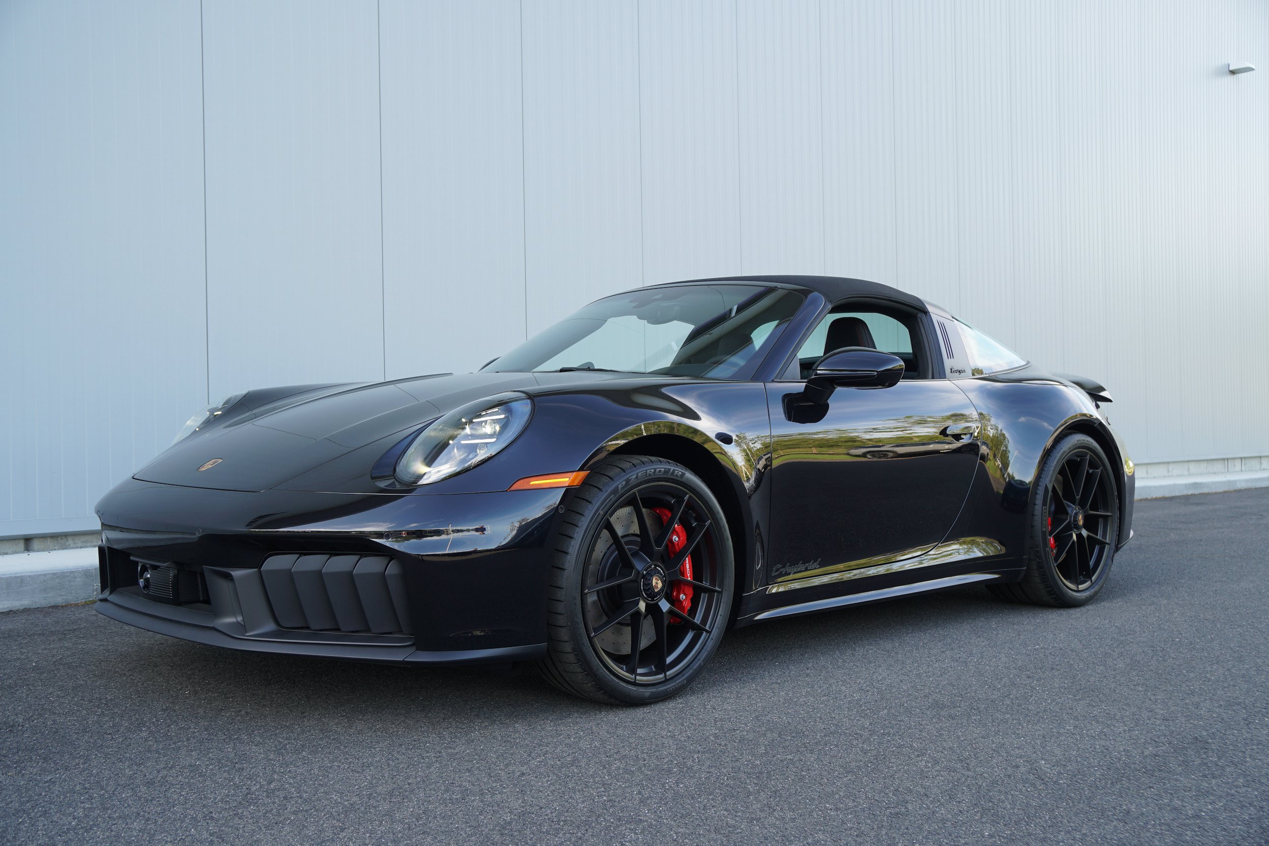 Used 2025 Porsche 911 Targa 4 GTS AWD/4WD image 12