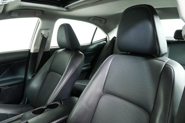 Used 2019 Lexus IS 300 300 w/ Accessory Package image 5