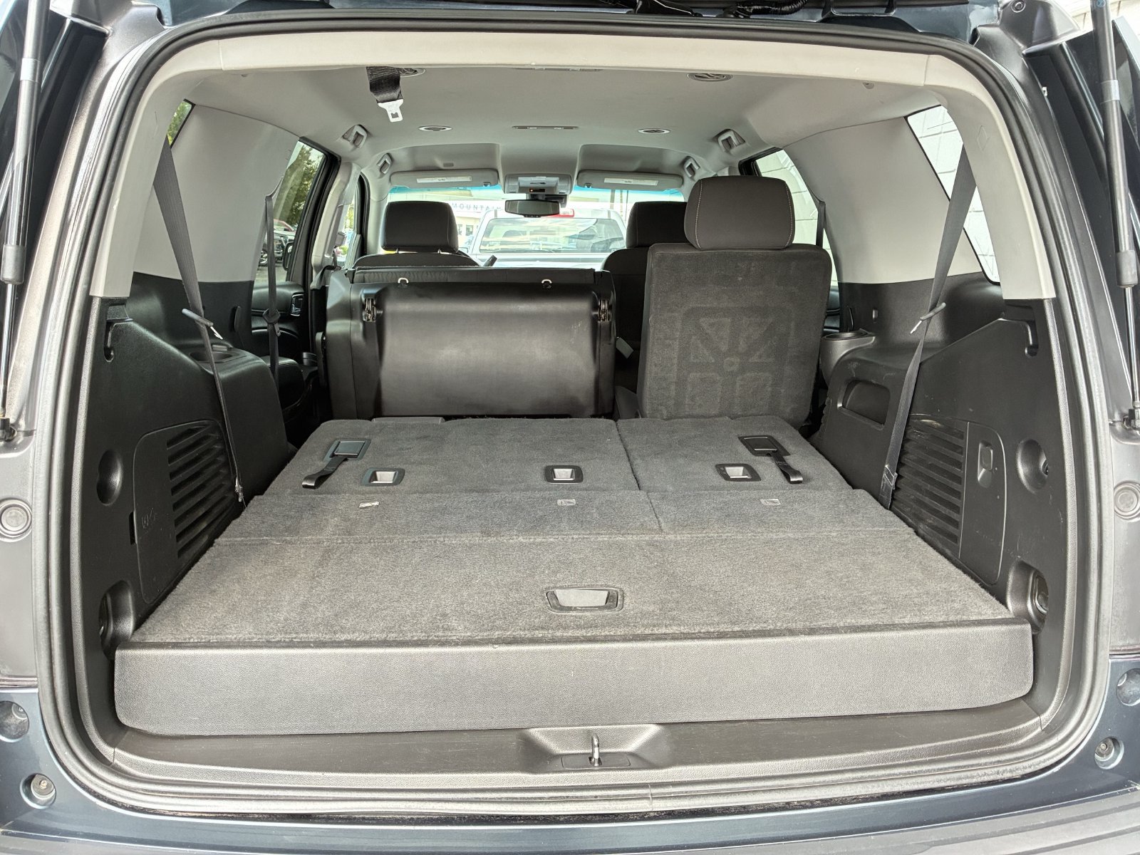 Used 2019 Chevrolet Tahoe LS w/ Enhanced Driver Alert Package RWD image 24