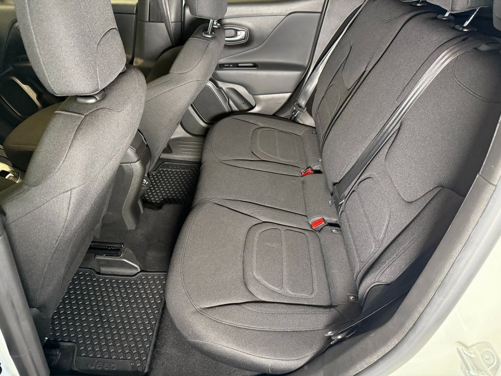 Used 2022 Jeep Renegade Latitude image 19